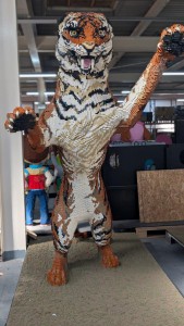 Robson Kay - Auction Date: 2025-07-22 - Category: 60 LEGO Sculptures